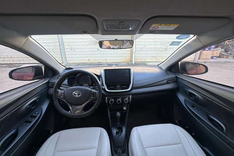 Used Toyota YARiS L 2016 Revised 1.5E CVT Charming Edition
