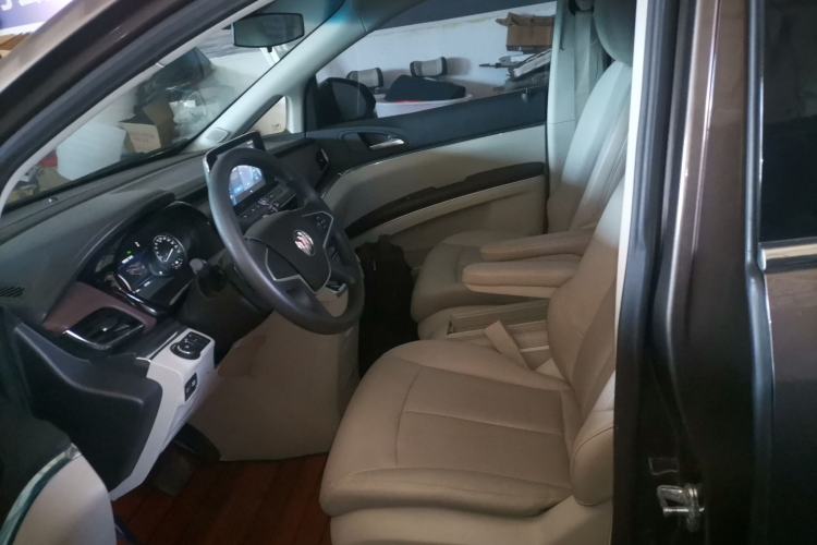 Used Buick GL8 2023 Land Executive Class Comfort Model
