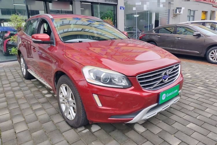 Used Volvo XC60 2015 T5 Smart Upgrade Model
