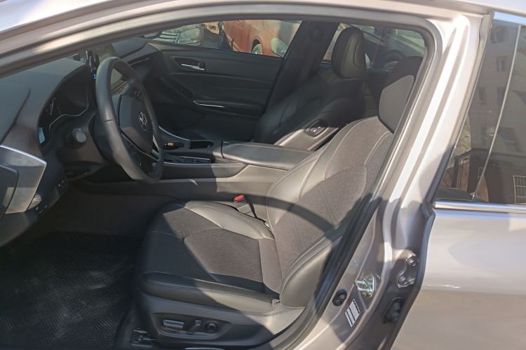 Used Toyota Avalon 2023 2.0L Premium Edition
