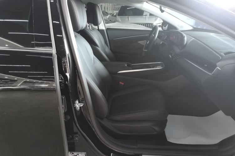 Used Buick LaCrosse 2025 28T Platinum Edition