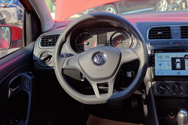 Used Volkswagen Polo 2014 1.4L Automatic Comfort Edition