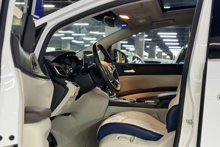 Used Buick GL8 2022 Land Business Class 652T Luxury Model
