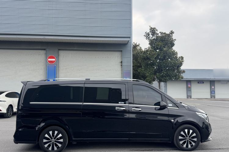 Used Mercedes-Benz Vito 2023 2.0T Elite Version 7 Seats