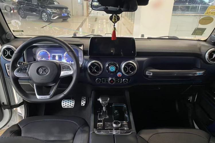 Used  BJ40 2018 PLUS 2.3T Automatic Four-Wheel Drive Flagship Version China V Emission Standard