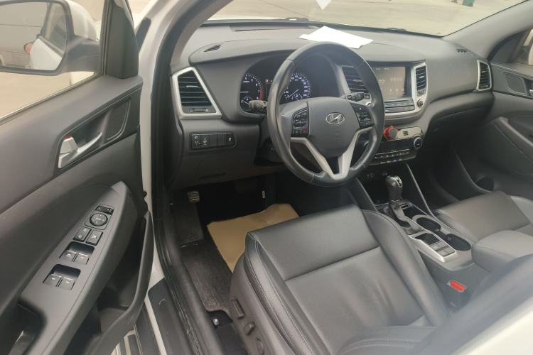 Used Hyundai Tucson 2018 1.6T Dual-Clutch Two-Wheel Drive 15th Anniversary Special Edition