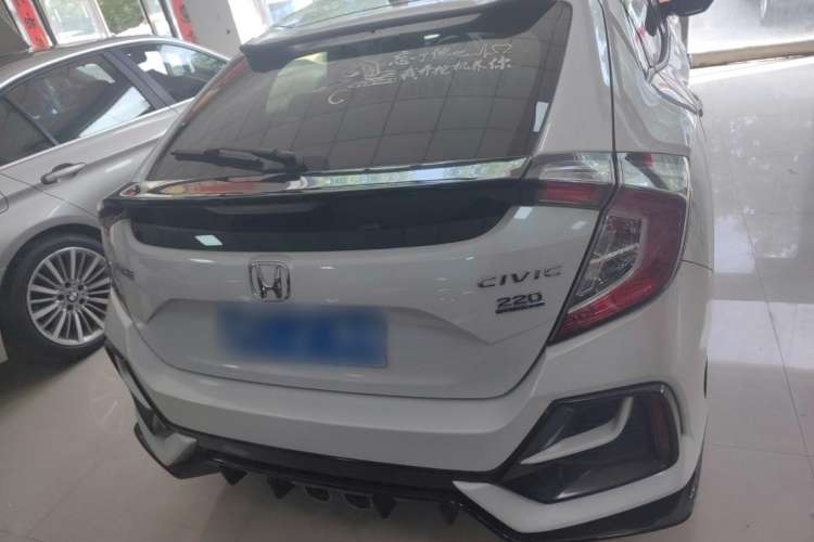 Used Honda Civic 2021 HATCHBACK 220TURBO CVT New Trendsetter
