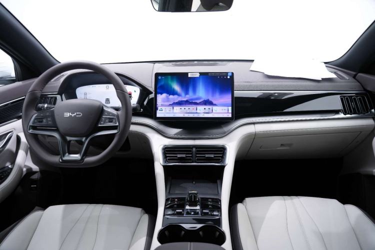 Used BYD Song PLUS New Energy 2025 EV 520km Luxury Version
