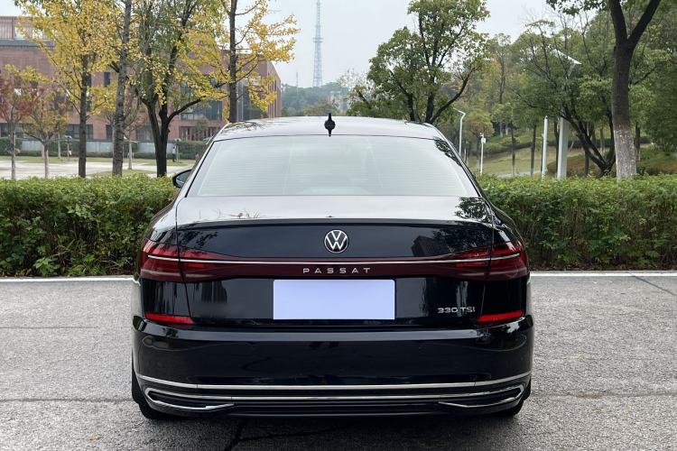 Used Volkswagen Passat 2023 330TSI Luxury Edition
