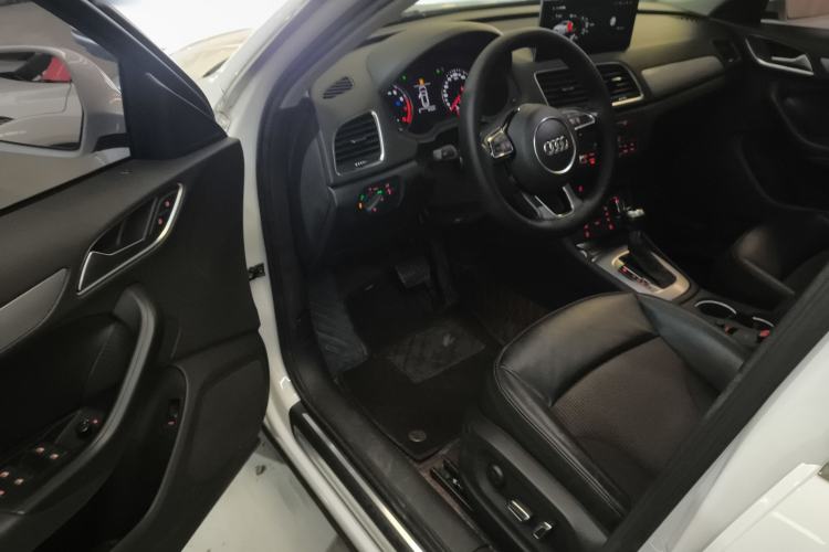 Used Audi Q3 2017 35 TFSI Fashion Model