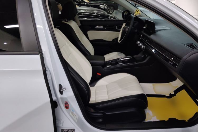 Used Honda Civic 2023 2.0L eHEV Pioneer Edition
