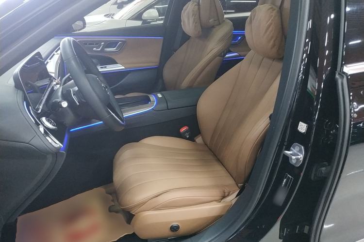 Used Mercedes-Benz E-Class 2024 Facelift E 300 L Luxury Edition
