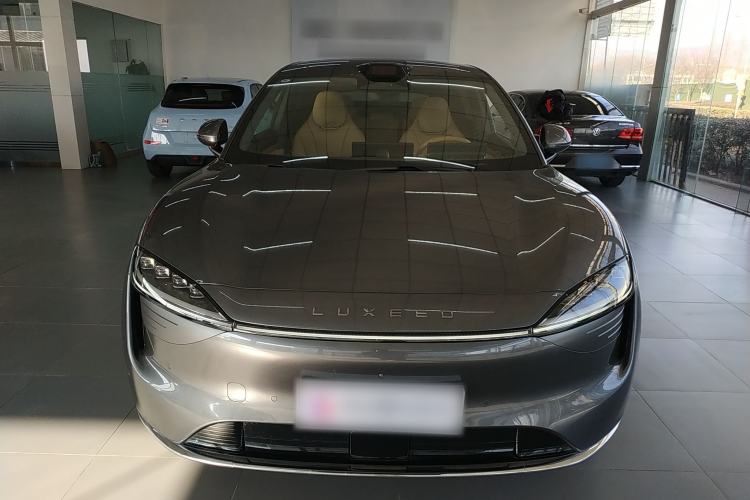 Used Hima Luxeed R7 2024 All-Electric 736 km Ultra