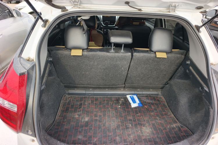 Used Toyota YARiS L 2019 1.5E CVT Dynamic Edition China VI compliant
