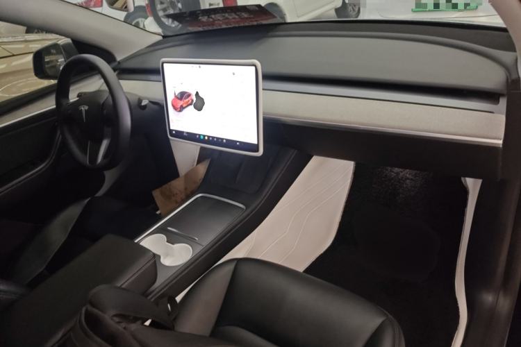 Used Tesla Model Y 2023 Rear-Wheel-Drive Version
