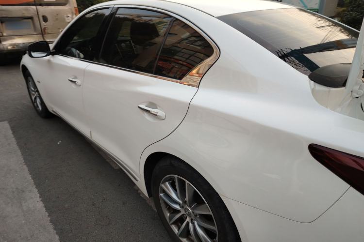 Used Infiniti Q50L 2018 2.0T Comfort Edition China VI Standard
