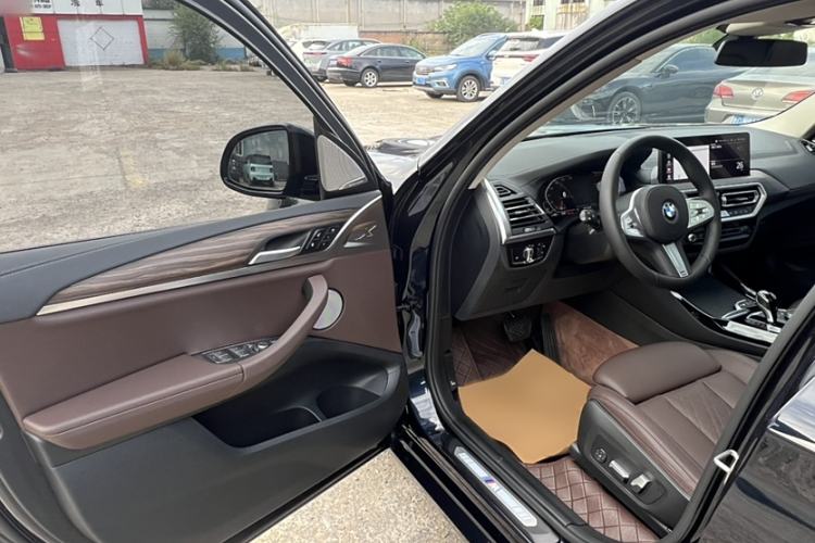 Used BMW X3 2022 Second Facelift xDrive30i Leading Edition M Night Sky Package
