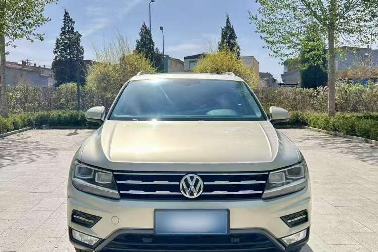 Used Volkswagen Tiguan L 2019 Revised 330TSI Automatic Two-Wheel Drive Smart & Luxury Edition China VI Standard
