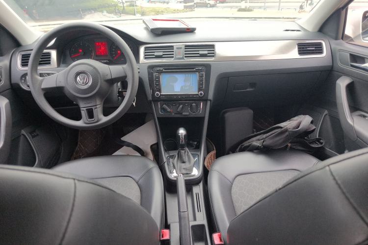 Used Volkswagen Santana 2015 1.6L Automatic Comfort Edition
