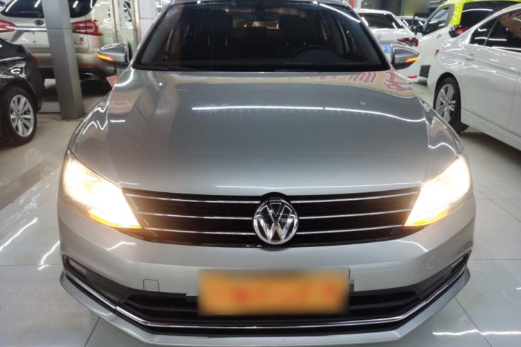 Used Volkswagen Sagitar 2017 180TSI Automatic Luxury Edition
