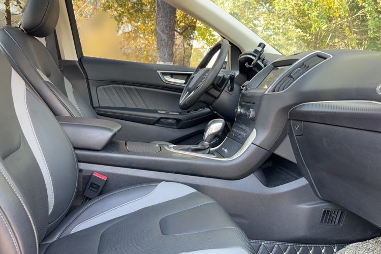 Used Ford Edge 2018 EcoBoost 245 Two-Wheel-Drive Sporty 7-Seater