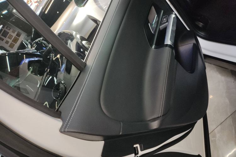 Used Mercedes-Benz GLB 2023 Refreshed GLB 200 Dynamic Edition
