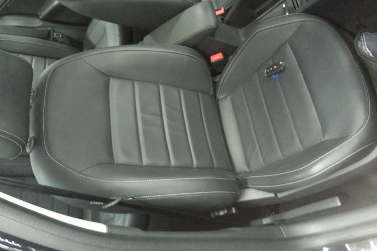 Used Volkswagen Lavida 2017 1.6L Automatic Comfort Edition
