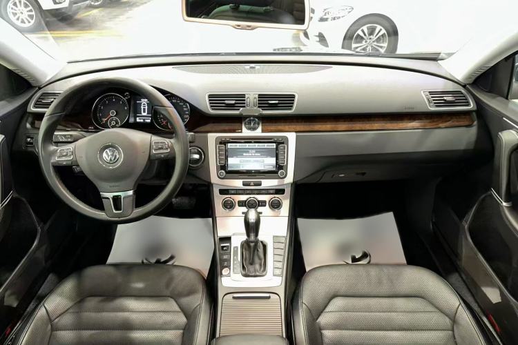 Used Volkswagen Magotan 2012 Travel Edition 2.0 TSI Luxury Version
