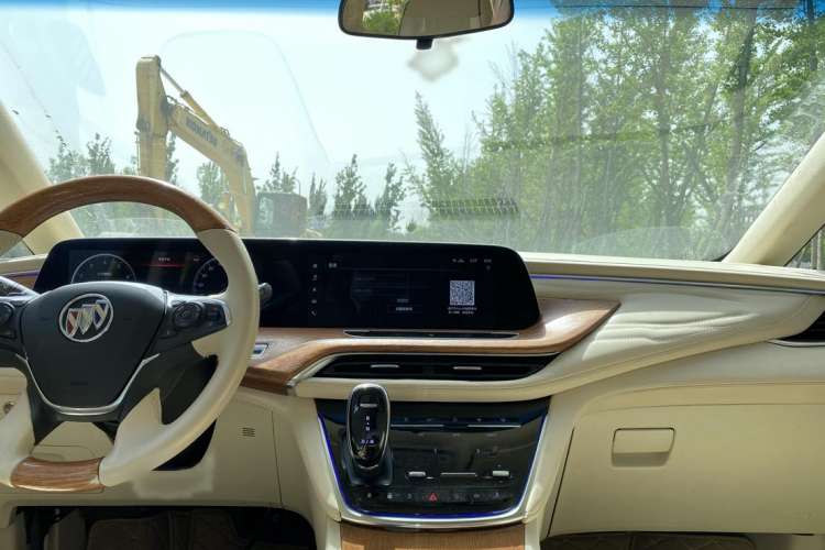 Used Buick GL8 2022 ES Landtrek 653T Comfort Edition
