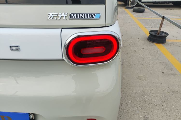 Used Wuling Hongguang MINIEV 2024 3rd Generation 215km Advanced Version
