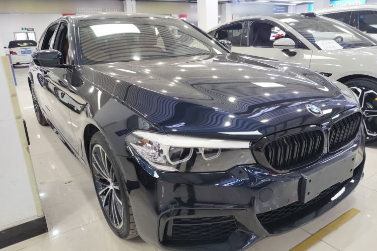 Used BMW 5 Series 2019 Facelifted 530Li Leading Edition M Sport Package
