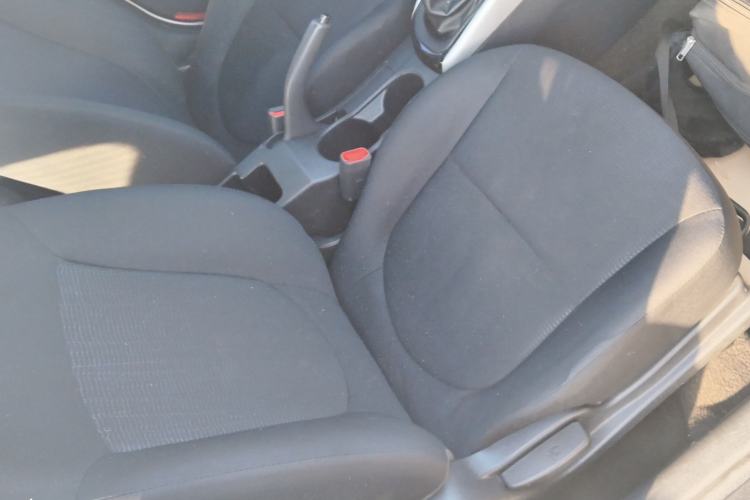 Used Kia Forte 2014 1.6L MT GL
