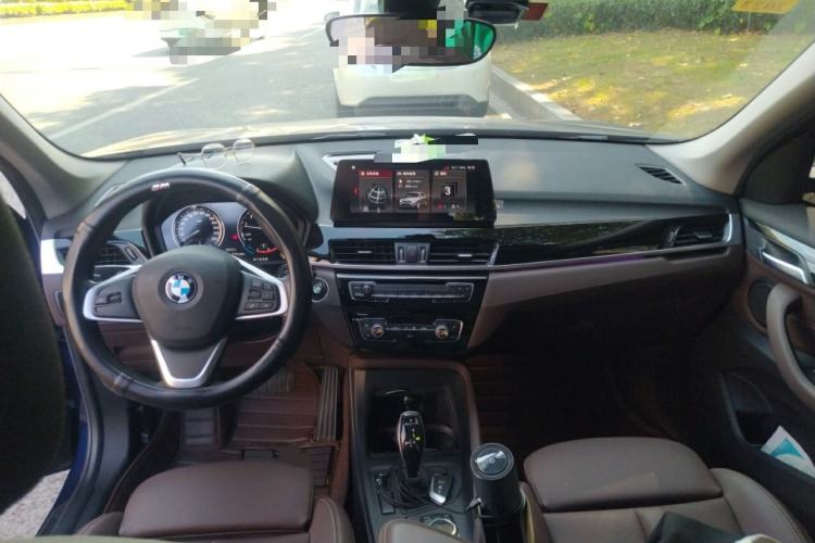 Used BMW X1 2020 sDrive25Li Leading Model
