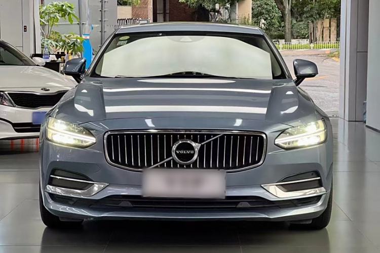 Used Volvo S90 2019 T4 Zhiyi Edition
