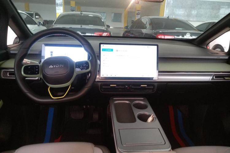 Used AION Y 2023 Younger