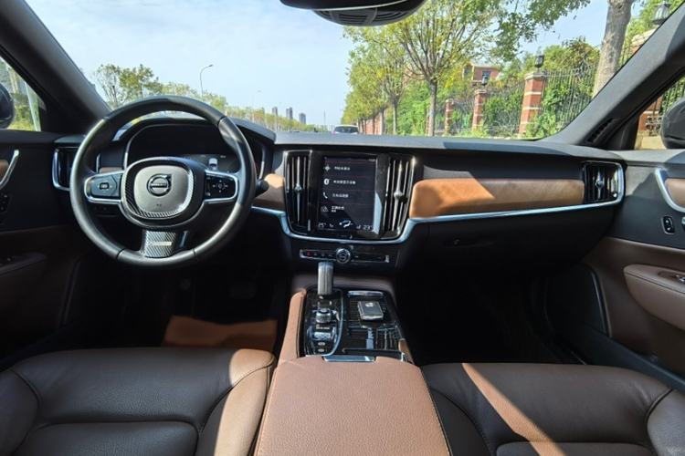 Used Volvo S90 New Energy 2021 T8 eDrive Hybrid Zhiyi Luxury Edition