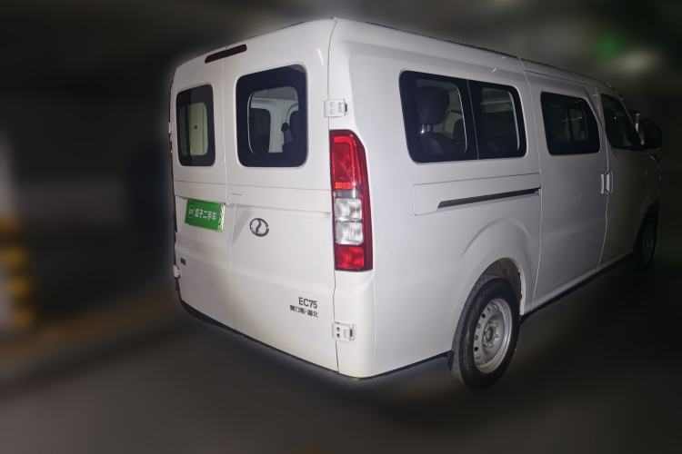 Used Ruichi EC75 2025 Model Passenger Vehicle Smart Driving Ultra-Charging Edition, Pioneer Type I, 52.16 kWh