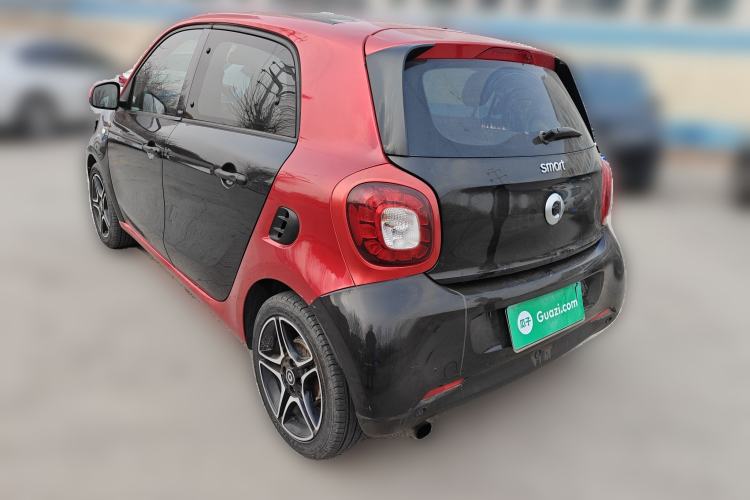 Used  forfour 2016 0.9T 66 kW Ultimate Edition
