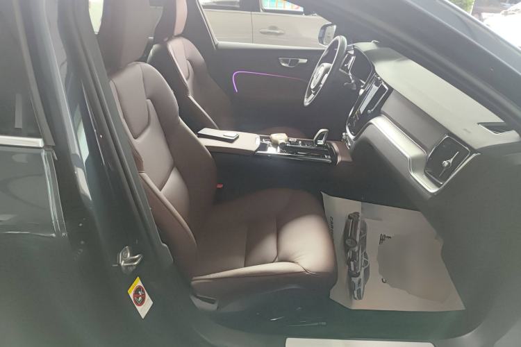 Used Volvo S60 New Energy 2022 T8 eDrive Hybrid All-Wheel Drive Smart Luxury Edition
