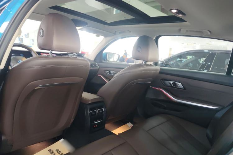 Used BMW i3 2022 eDrive 35 L
