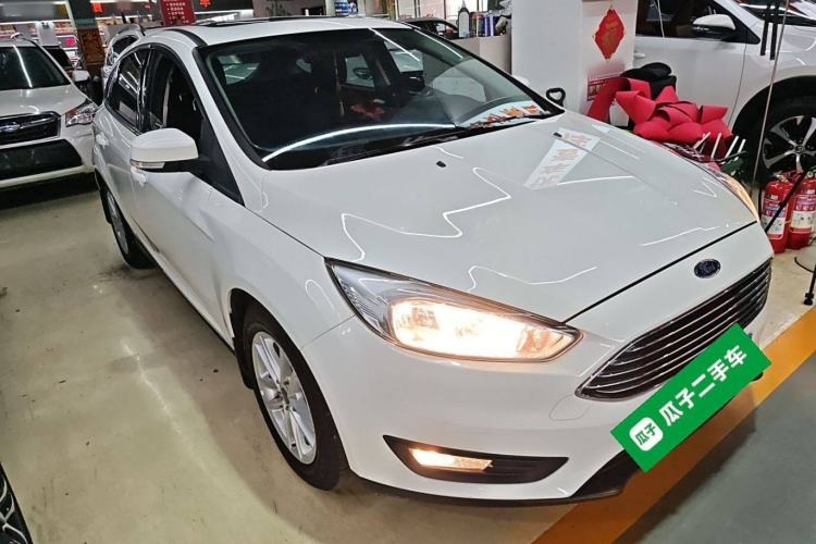 Used Ford Focus 2018 Hatchback Classic 1.6L Automatic Trendy SmartDrive Edition
