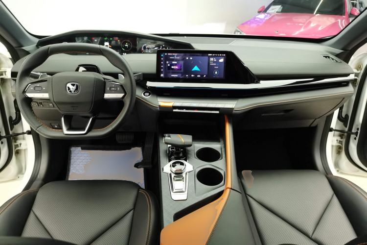 Used Changan UNI-V 2022 1.5T Prestige Version
