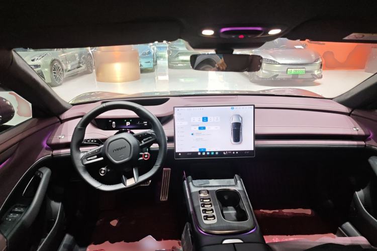 Used  SU7 2024 Four-Wheel Drive Ultra-Long Range Advanced Intelligent Driving Max Edition
