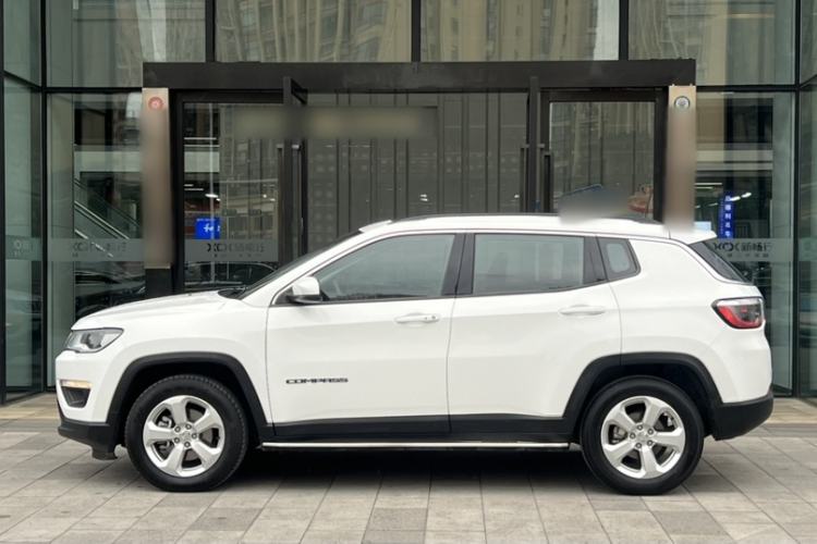 Used  Compass 2017 200T Automatic Family Edition