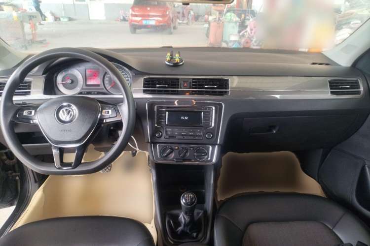 Used Volkswagen Santana 2016 1.6L Manual Comfort Edition