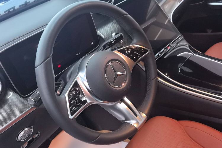 Used Mercedes-Benz GLC 2024 GLC 260 L 4MATIC Dynamic Edition 5-seater
