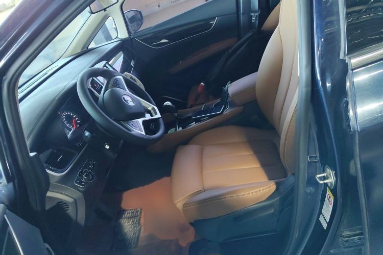 Used BYD Song MAX 2018 1.5T Automatic Smart Connect Elite Model with 6 Seats
