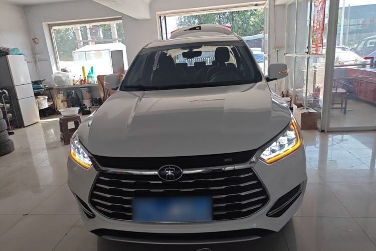 Used BYD Song 2020 Classic Edition 1.5T Manual Luxury Model
