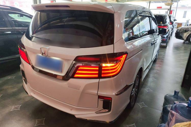 Used Honda Elysion 2019 2.0L Hybrid Supreme Edition
