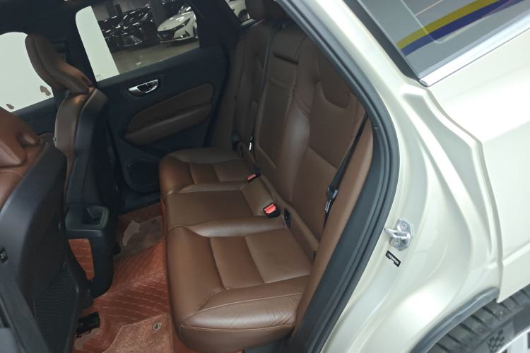 Used Volvo XC60 2021 T5 4x4 Smart Luxury Edition
